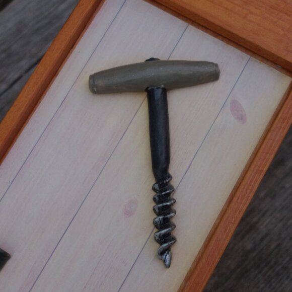 Wood Wine Bottle Carrying Box w/ Rope Handle with Corkscrew & Wine Bottle Design - Picture 4 of 16